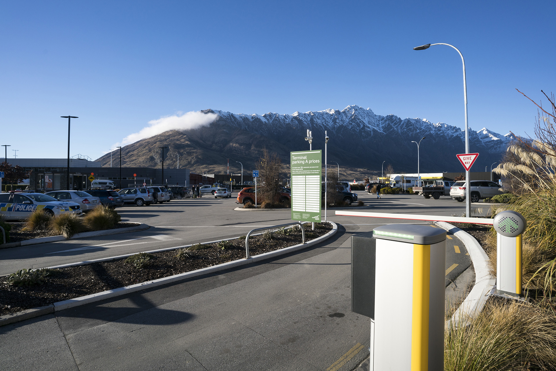 Queenstown Airport Park And Ride www.queenstownairport.co.nz